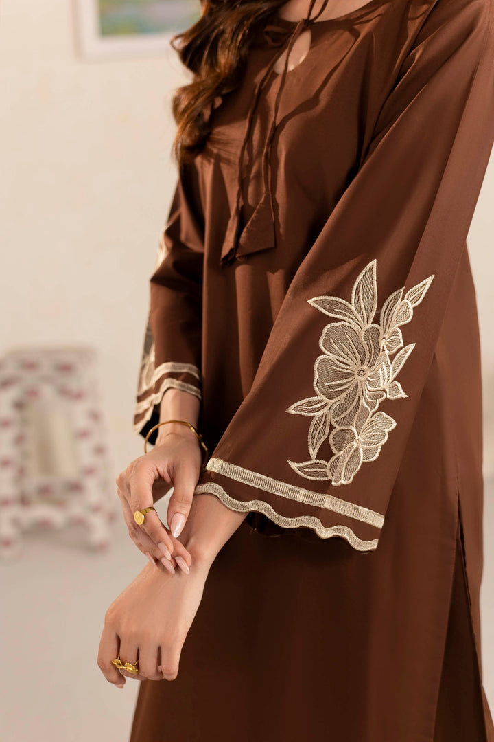 BROWN B002 - 2PC EMBROIDERED