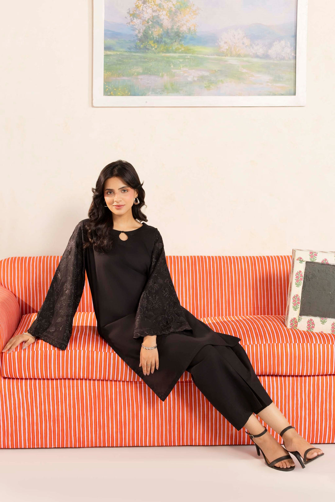 BLACK B007 - 2PC EMBROIDERED