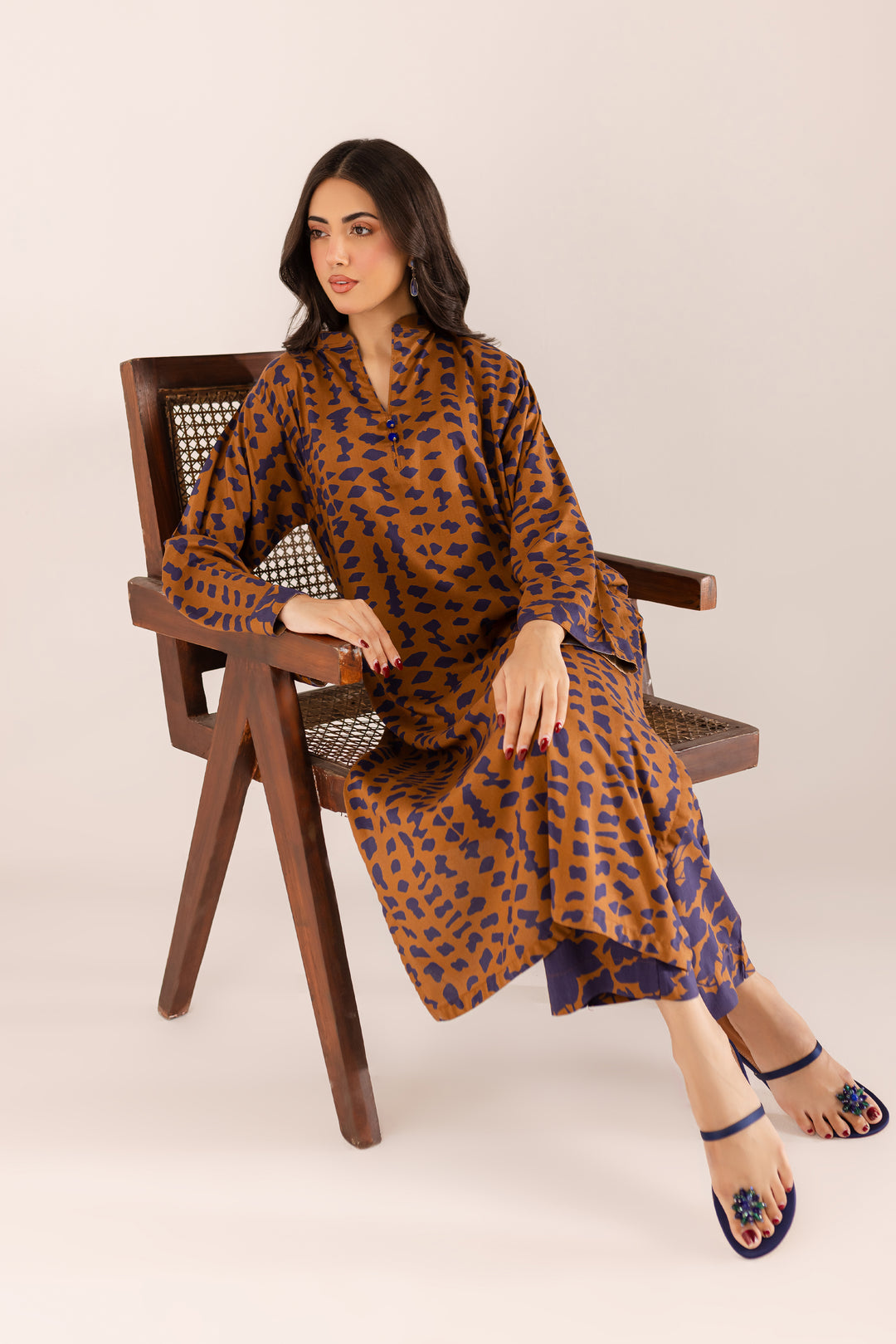 MVS-BELLA-002 / 2PC STITCHED