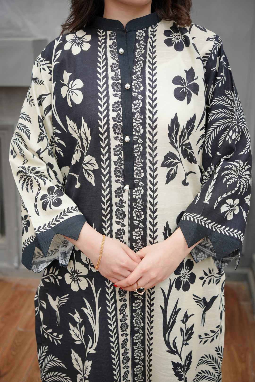 2PC CREME & BLACK KHADDAR - 08